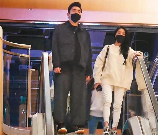 原来王大陆什么车门都不会开