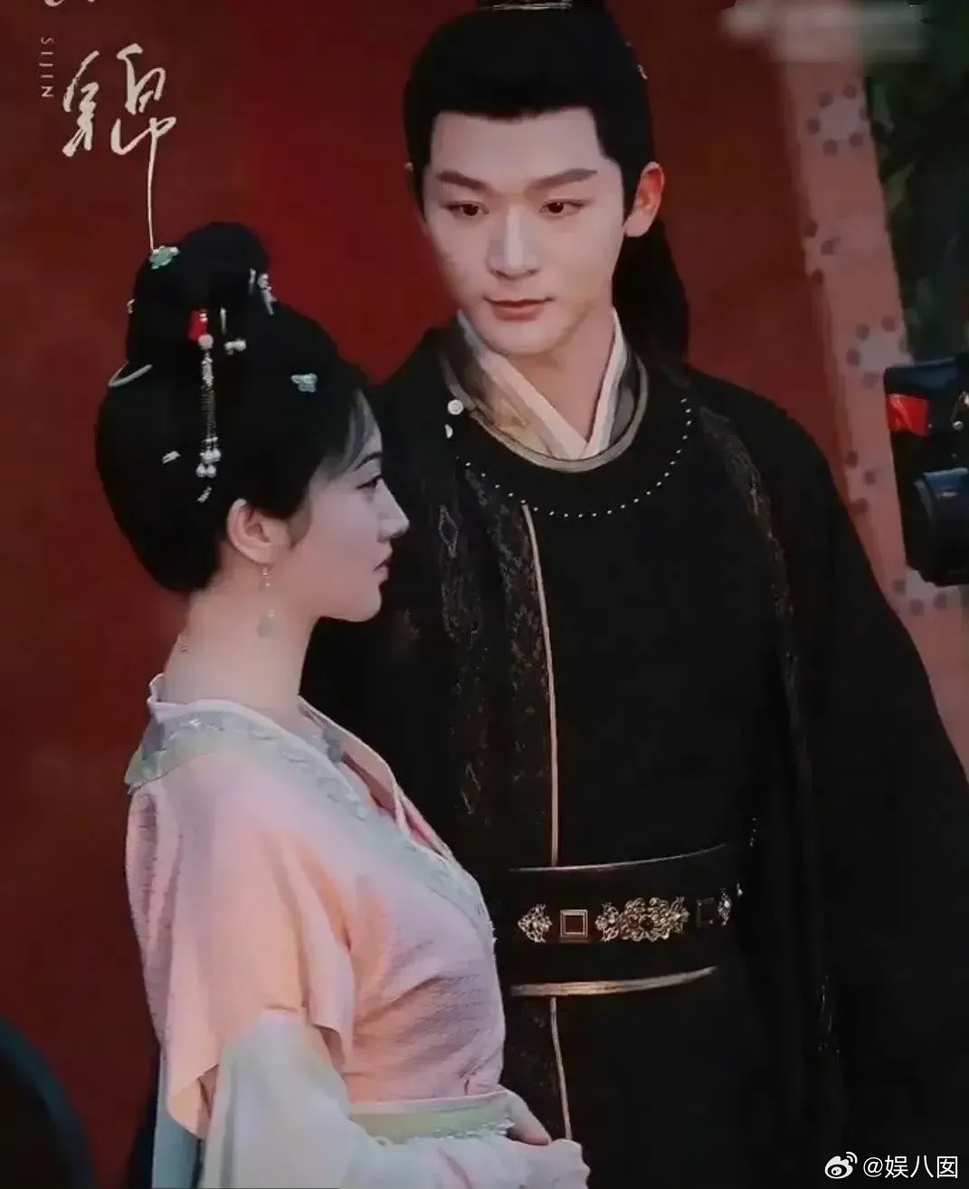 张晚意景甜被喊爸爸妈妈的反应