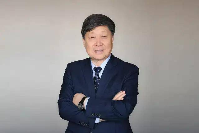 周云杰称自己从农村考出来