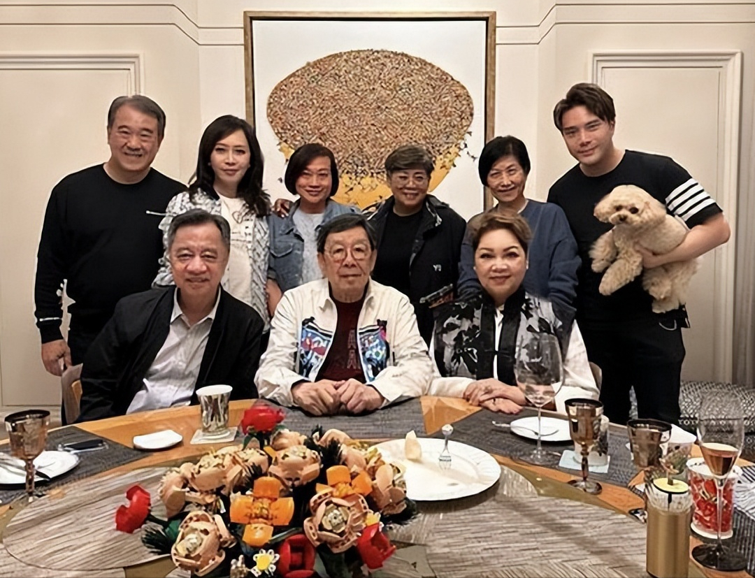 91岁老兵与儿子阔别61年团聚