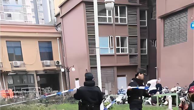 中介看房进入施工区踩空坠亡