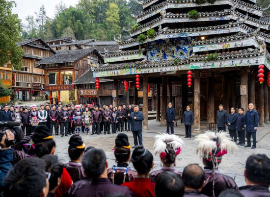 多彩大地风采无限