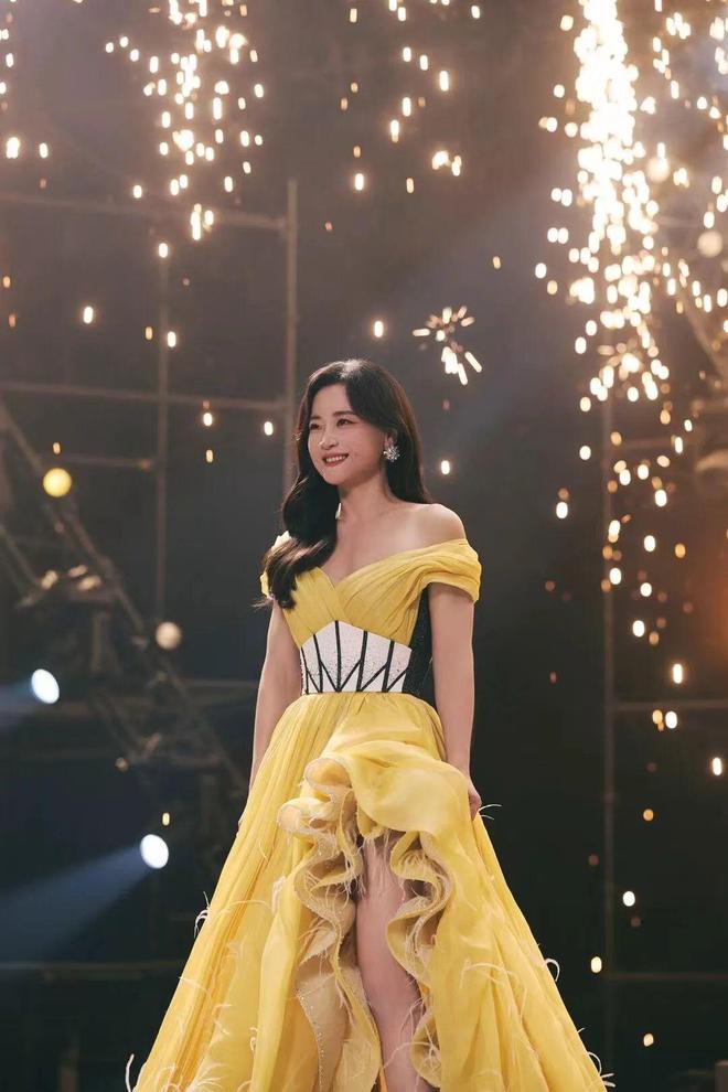 哪吒配音演员成为中国女演员票房第3