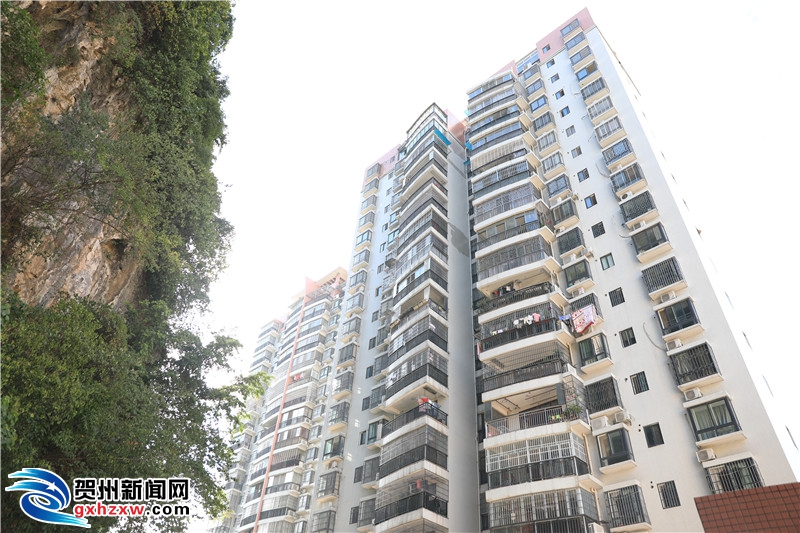 小区电梯失控从15楼滑坠至负1楼