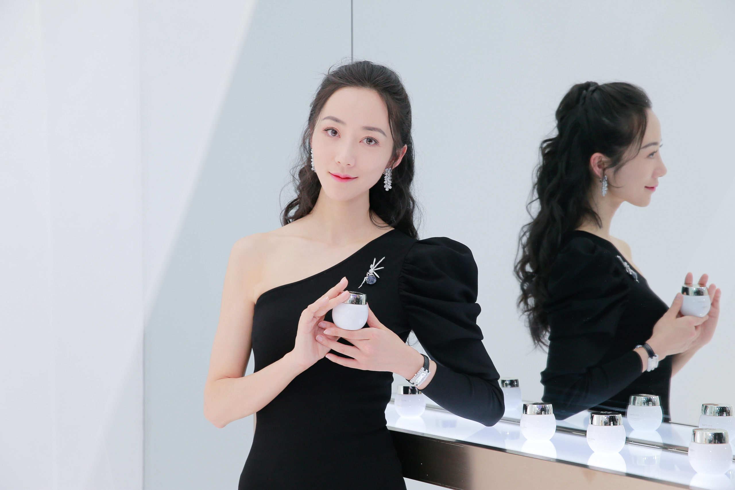 “过气”女星开始靠短剧翻红了