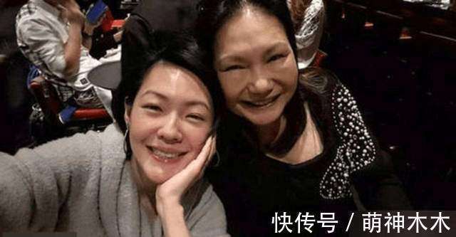 S妈难过到站不起来 小S拒绝好友聚会