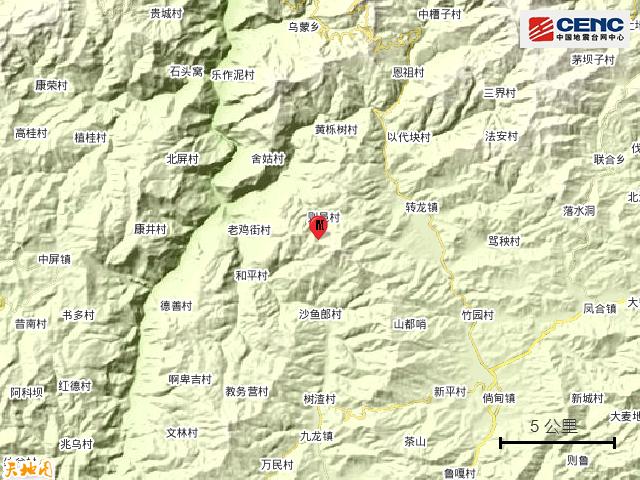 地震瞬间昆明一学校30秒撤离学生