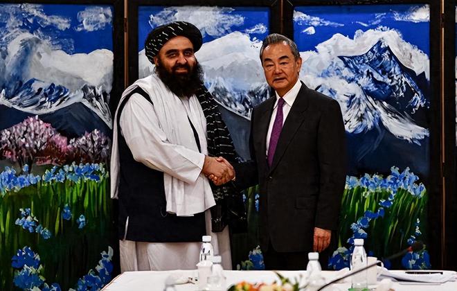 美国使“离间计” 王毅这样接招