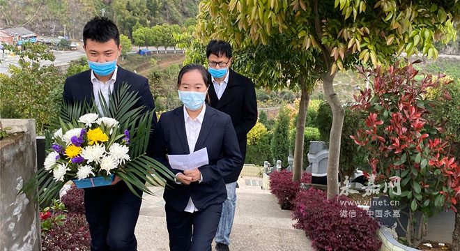 活人被“云祭奠”6年访问超4万次