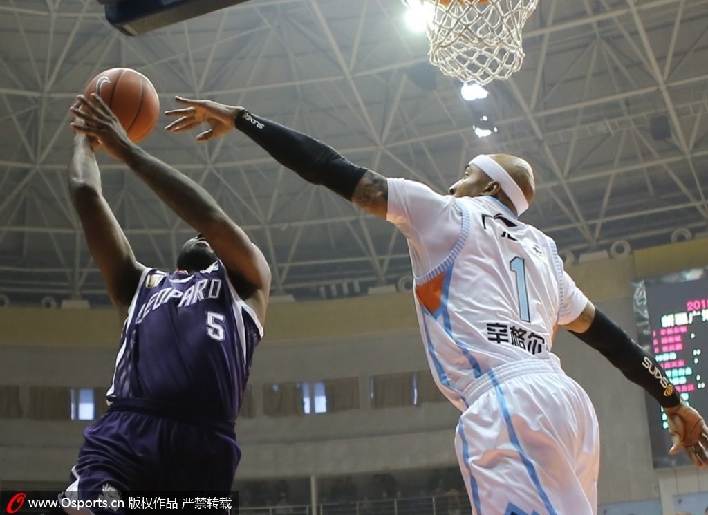 CBA季后赛：新疆2-0横扫同曦