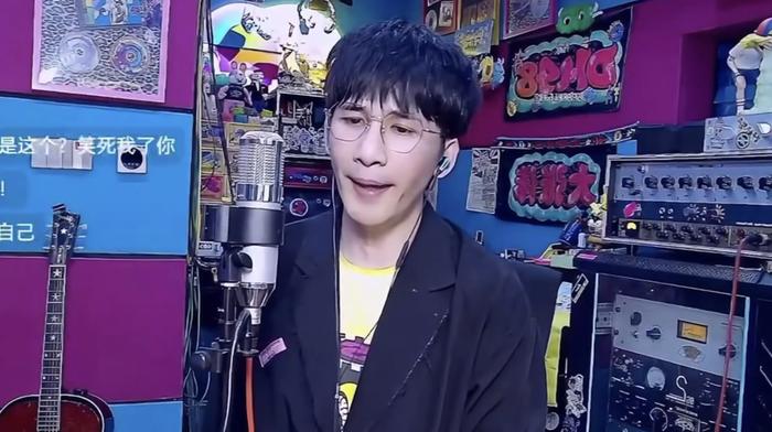甲亢哥大张伟合唱《阳光彩虹小白马》