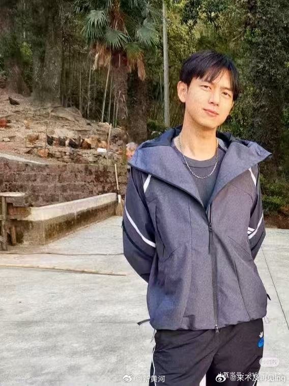 人民网评李现“打鸟”