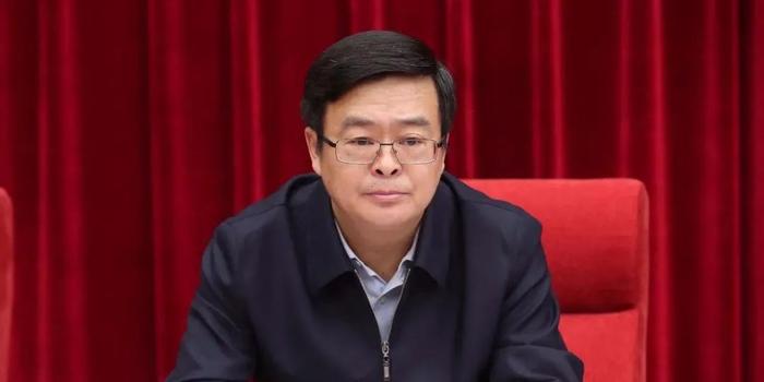 “跑马市长”刘佳晨被免职
