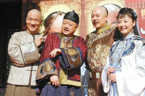 四川一贪官从会场被带走画面曝光