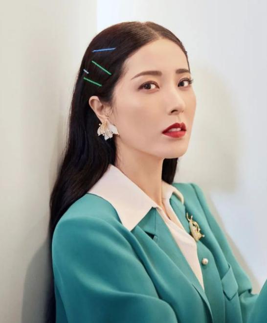 曾黎：我不是中戏两百年美女