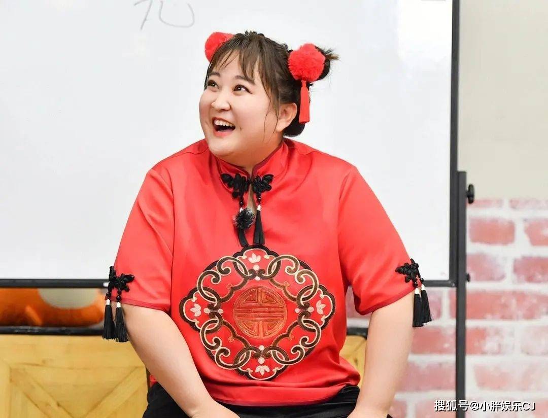 贾玲43岁庆生照曝光 本人超瘦