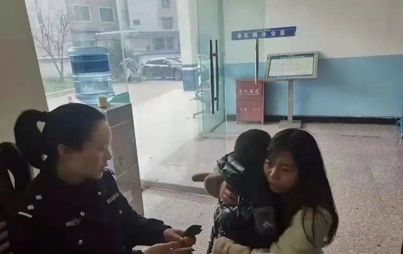 贵州一社区有人拐带儿童？警方回应