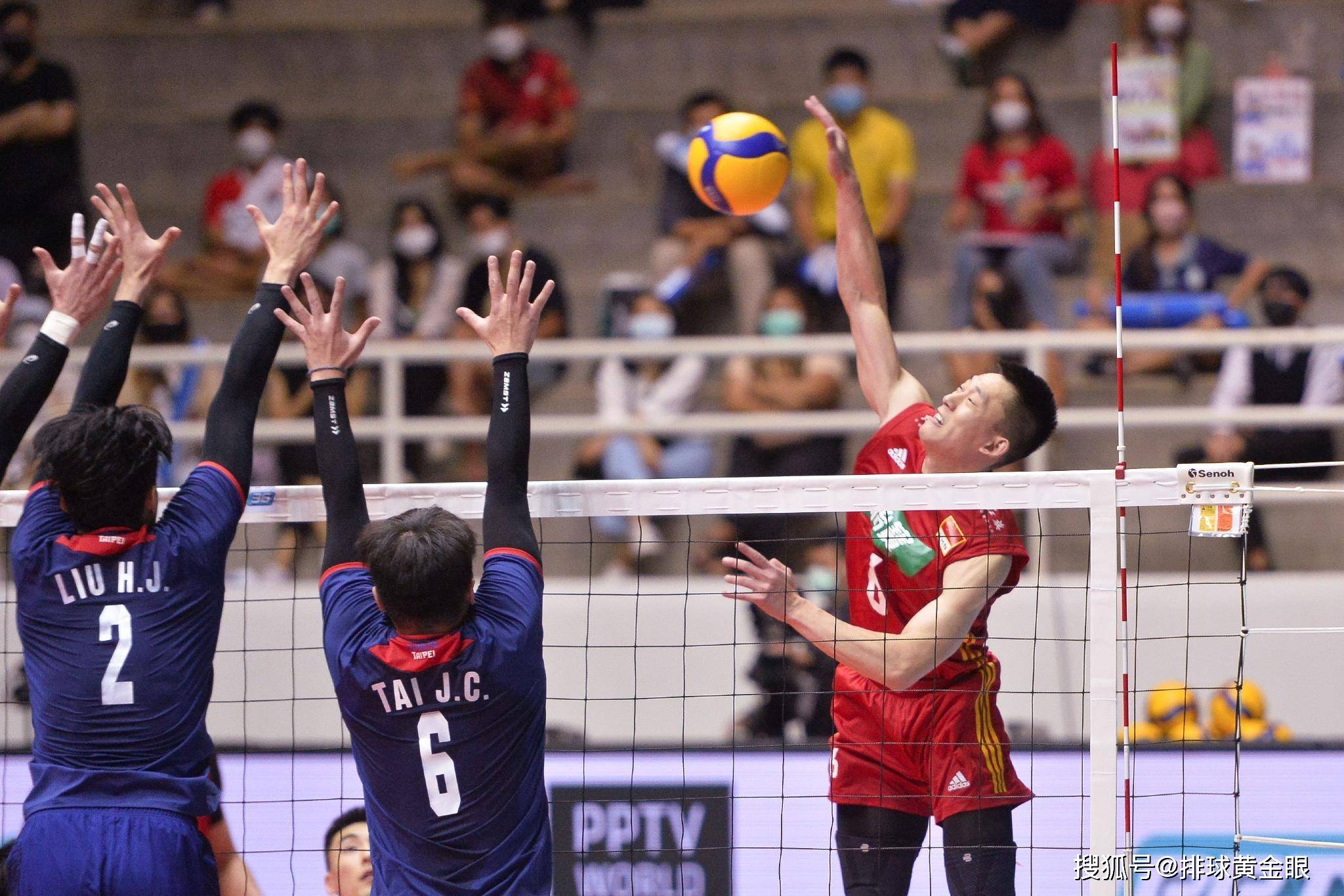 中国男排3-0横扫劲旅塞尔维亚队