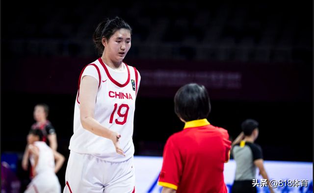 “女版姚明”张子宇国家队首秀轰18分